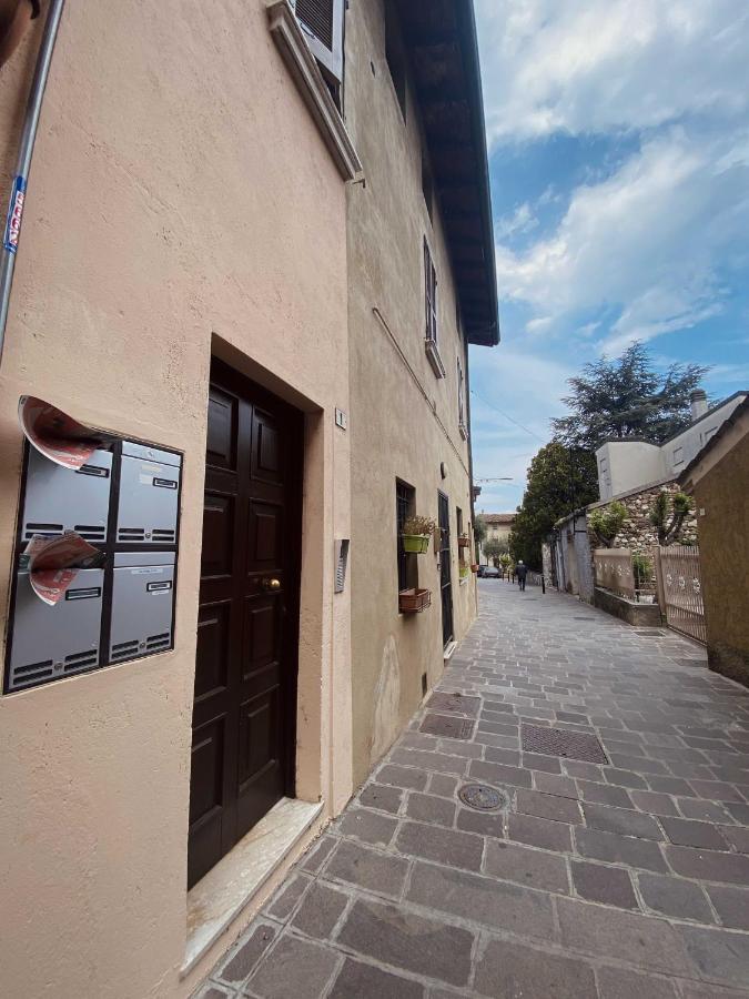 Appartamento Antico Borgo Desenzano del Garda Esterno foto