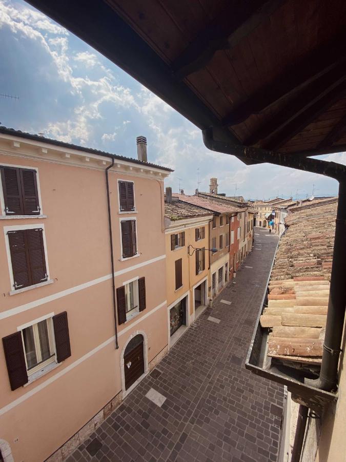 Appartamento Antico Borgo Desenzano del Garda Esterno foto