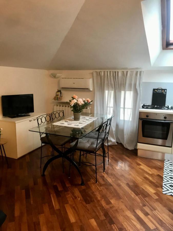 Appartamento Antico Borgo Desenzano del Garda Esterno foto