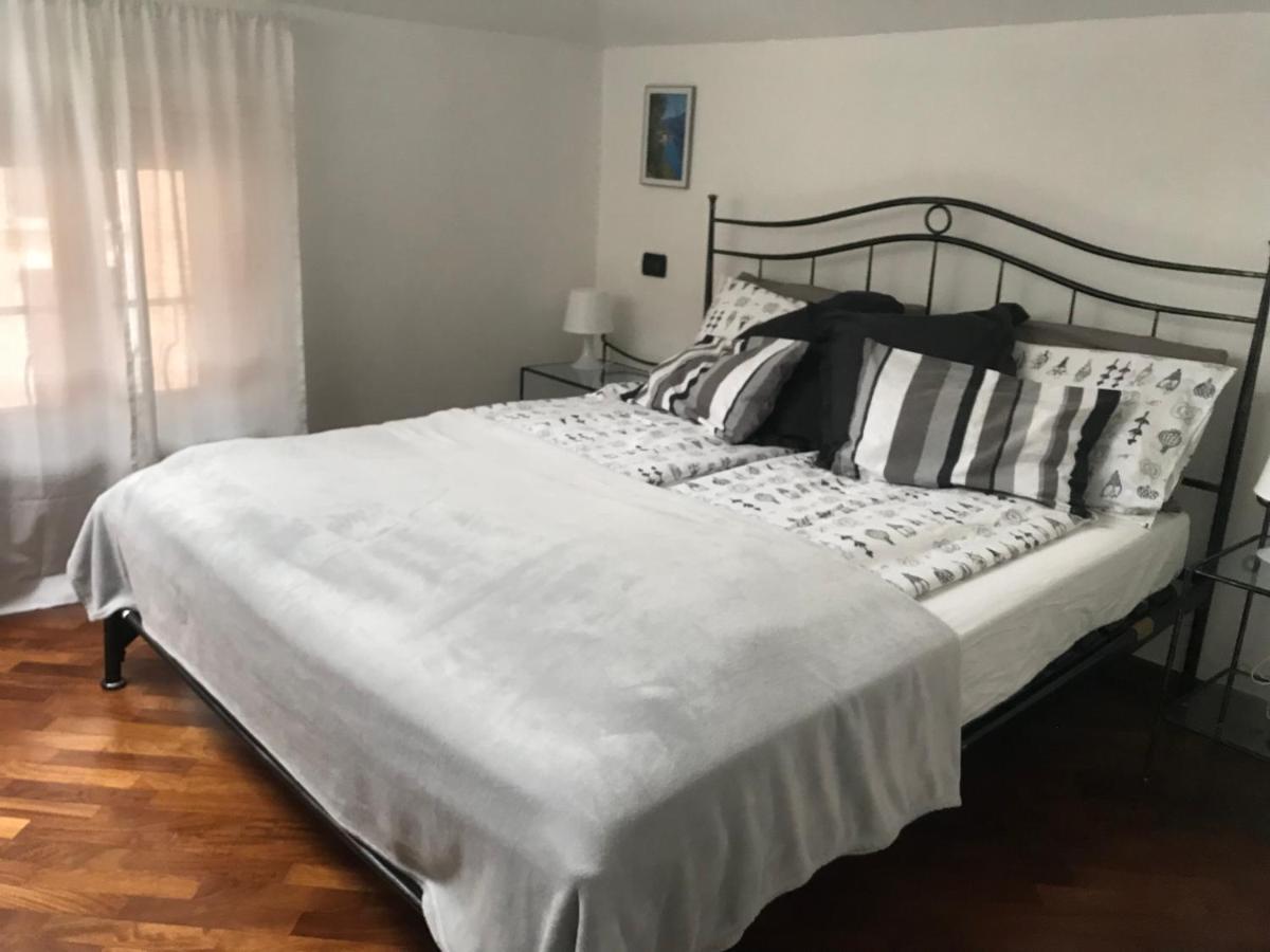 Appartamento Antico Borgo Desenzano del Garda Esterno foto